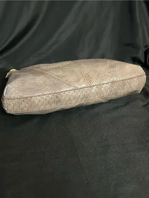 Liz Claiborne Women’s Taupe Textured Hobo Shoulder Bag Purse thumbnail 7