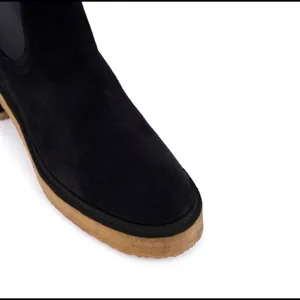 FRAME Suede Chunky Chelsea Boots‎ thumbnail 3