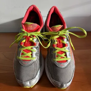 Saucony Womens Running Shoes Grey Coral Neon Yellow Mesh Sneakers 15168-1 Size 9 thumbnail 3