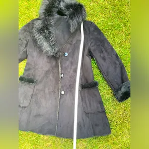 Nice stylish GUESS coat 🖤🖤🖤 thumbnail 8