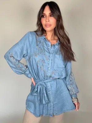 Blue B Chambray Embroidered Tunic Shirt Size Medium Rhinestone Studded Western thumbnail 1