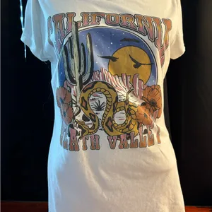 Wound Up‎ White T-Shirt thumbnail 1