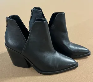 Vince Camuto Gidgeta Booties - Like Brand New -‎ Only Worn Once - No Box thumbnail 1