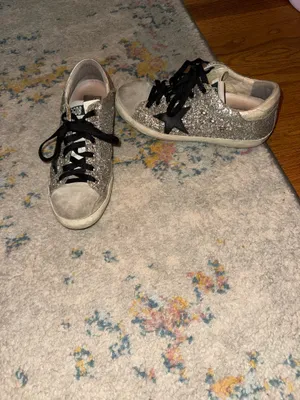 Authentic Golden Goose Superstars thumbnail 2
