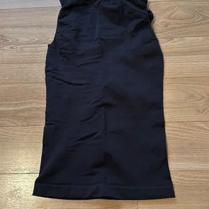 Black Shapewear‎ top Size Medium thumbnail 6