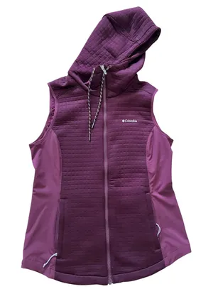 Columbia Pilsner Lodge Omni-Shield‎ Women's Size M Quilted Hooded Purple Vest thumbnail 1