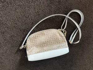 Tommy Hilfiger Purse thumbnail 2