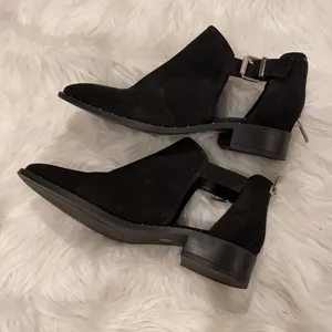 Steven by Steve Madden Cirsi Black Ankle Bootie thumbnail 6