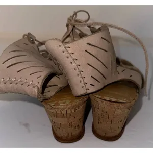 DV Dolce Vita tan lace up‎ wedge sandals size 7.5 thumbnail 3