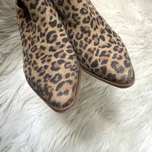 Lucky Brand Chelsea Cheetah Bootie Sz 5.5 thumbnail 3