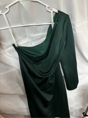 Elegant One-Shoulder Dark Green Midi Dress thumbnail 2