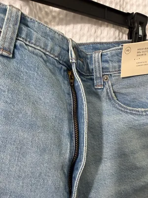 Universal Threads Women’s 90s High Rise Cutoff Denim Stretch Shorts Size 10R thumbnail 4