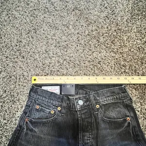 Gap Cheeky Straight High Rise Jeans Washed Black Raw‎ Hem Size 26 2R Button Fly thumbnail 3