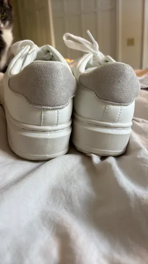 Sneakers A New Day thumbnail 4