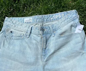 Gap NWT  Light Wash Real Straight Jeans thumbnail 4