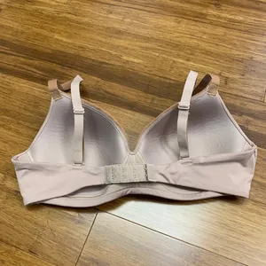 Calvin Klein Wireless Bra Women Size Medium Beige Everyday Comfort Lightly Lined thumbnail 2