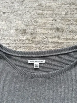 Classic Women's Long-Sleeve Crewneck Top - Gray (Size Small) thumbnail 4