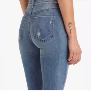 MOTHER The Stunner Ankle Fray Graffiti Girl Denim Distressed Jeans Women’s sz 24 thumbnail 15