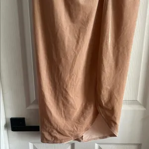 NWT JLUXLABEL Draped Twist Front Maxi Skirt in Blush thumbnail 2