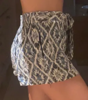 Skies Are Blue Blue Patterned Shorts thumbnail 5