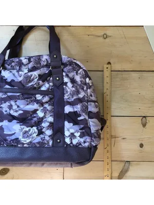 Cynthia Rowley EUC Women's Large Quilted Purple Floral Camo Weekender Bag thumbnail 4