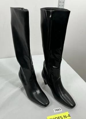 Womans Excellent Condition Knee High Fashion Dress Boots Size 9.5 Black thumbnail 1
