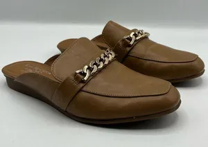 Kim Rogers Brown Emersyn Mules With Gold Chain Accent thumbnail 1