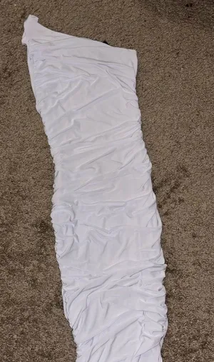 Fitted white formal dress thumbnail 1