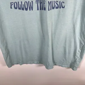American Eagle Outfitters Shirt Follow The Music Van Surf Board Light Green‎ XS thumbnail 3