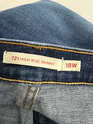 Levi’s 721 High Rise Skinny Women's Distressed Dark Blue Jeans thumbnail 4