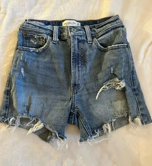Abercrombie Mom Shorts thumbnail 1