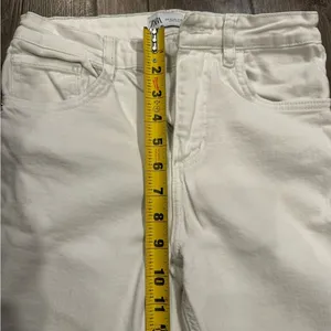 Zara Women’s White Hi-Rise Straight Jeans Size 2 Ankle Length Raw Hem Edge thumbnail 6