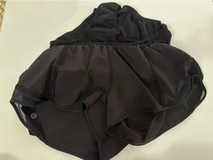 Lululemon Shorts 2.5" Low-Rise Lined Black 8 thumbnail 2