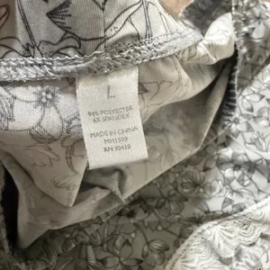 Floral Lace Trim Pajama‎ Shorts Gray White Sleep Bottoms Size L thumbnail 2