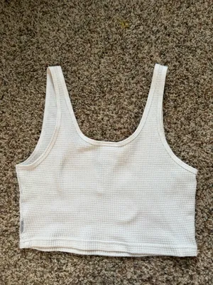 Aritzia TNA Tank Cropped Top thumbnail 4