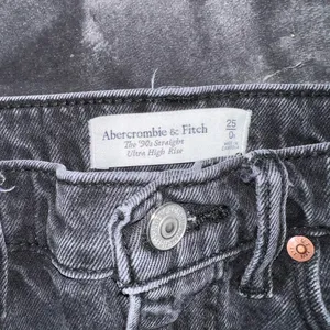 Abercrombie 90s Straight Jean Curve Love Ultra High Rise Jean Size 25 (0 Reg) thumbnail 11