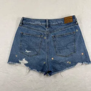 American Eagle Womens Size 4 Floral Embroidered Distressed Denim Mom‎ Shorts M thumbnail 10