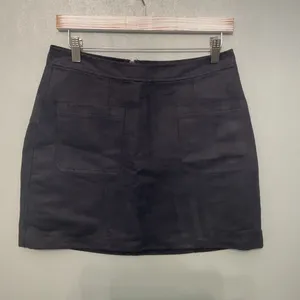 Old Navy Black A Line Mini Skirt Front Pockets Size 6 thumbnail 2