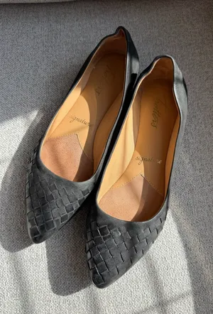 Trotters Estee black nubuck weave flats thumbnail 1