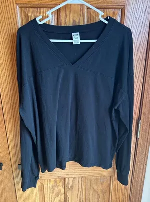 PINK Victoria’s Secret Black Vneck Long Sleeve Shirt Size XL thumbnail 1