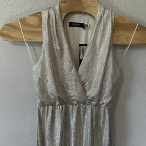 NEW Lauren Ralph Lauren Gold‎ Gown Cocktail Dress Party Metallic V-Neck Size 2 thumbnail 2