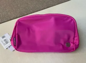 Lululemon everywhere belt bag 1L sonic pink thumbnail 1