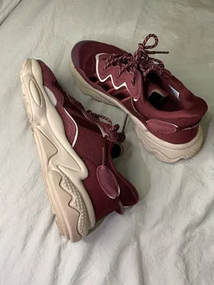 Adidas Ozweego Burgundy Sneakers women size 8.5 thumbnail 4