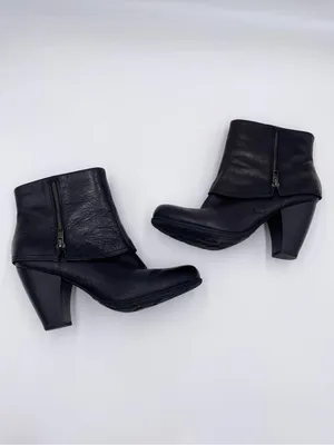 B.O.C. Born Concept Ankle Boots Size 9 Black Leather Foldover Cuff Side Zipper thumbnail 9