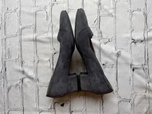 Vintage 1980s Laura Ashley Blue Suede Pumps Made In Italy Size 38 Cottage Core thumbnail 5