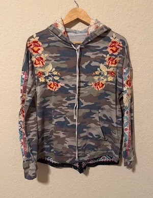 Camo Floral Embroidered Hoodie - Women's Grey/Olive small/medium thumbnail 1