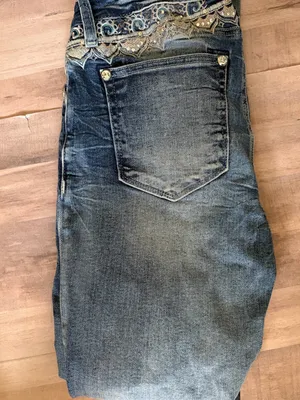 Miss Me Skinny Jeans Size 28 Embroidered Rhinestone Bling Medium Wash 29” Inseam thumbnail 3