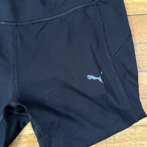 Puma‎ black leggings lightewight drycell athletic leisure pants workout comfort thumbnail 2