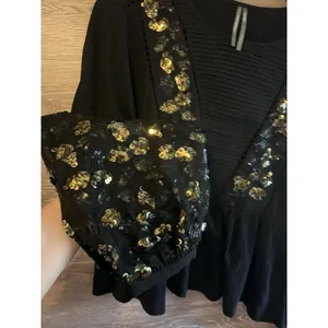 Anthropologie Black & Gold Sequined Peplum Peasant Top Balloon Sleeves M Party thumbnail 5