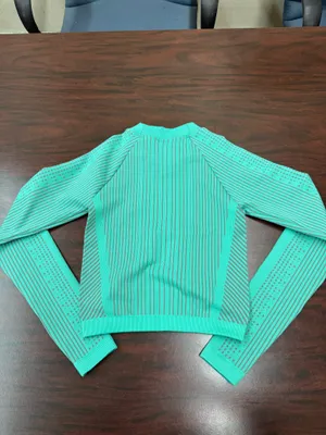 Fabletics Whitney Seamless Cropped Long Sleeve Workout Top Size X-Small thumbnail 2